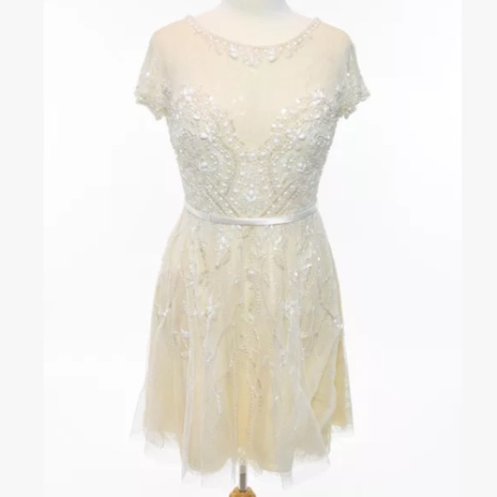 Short alternative courthouse dress engagement 4